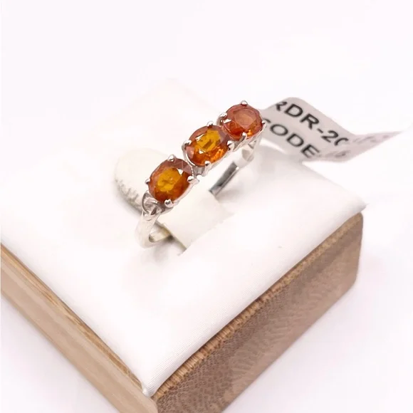 Size 6.5 Rare Orange Kyanite gemstones 925 Sterling Silver Ring - Picture 3 of 7